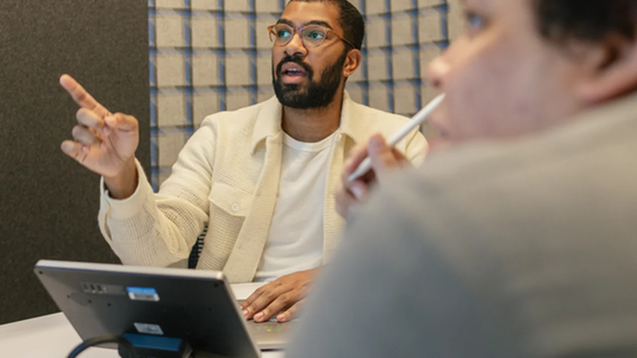 Curso Gratis en español: Diseñar una experiencia del usuario de una iniciativa de interés público y prepararse para el trabajo