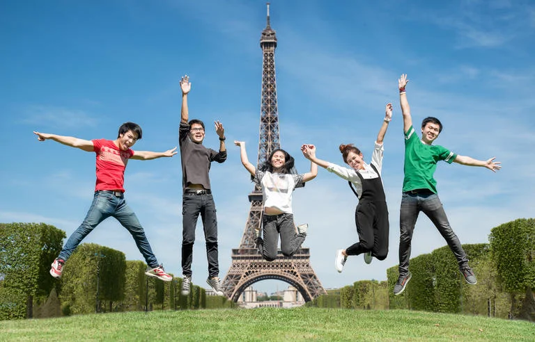 Curso gratis de francés intermedio (B1-B2) para estudiar en Francia