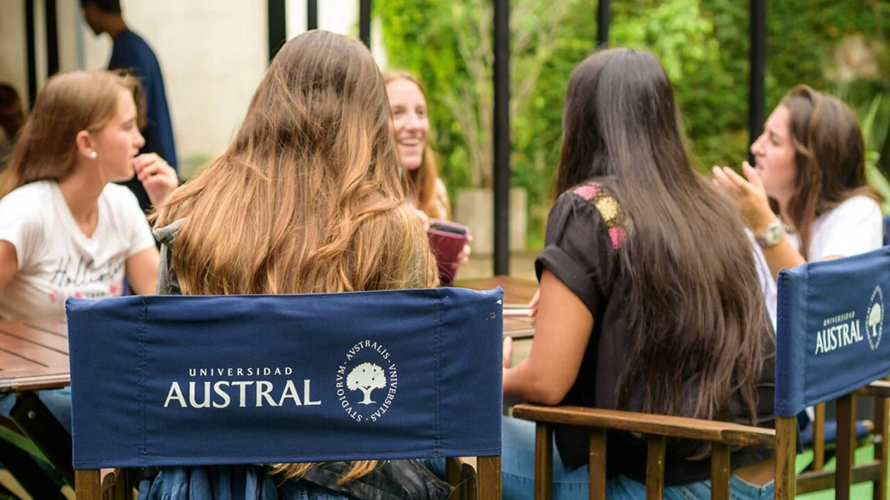 La mejor universidad de Argentina está ofreciendo 5 cursos gratis en línea sobre marketing digital