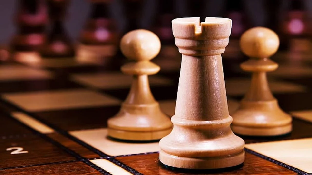 Domina la táctica y estrategia con este curso gratis en línea de Ajedrez